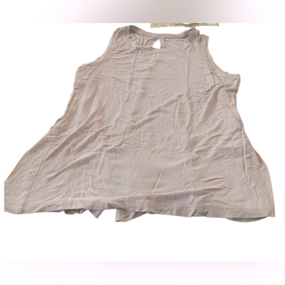 Halogen sleeveless tank top with keyhole at the back, size small - Picture 2 of 7